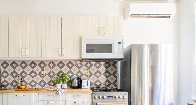 Guide To Installing An AC In The Kitchen
