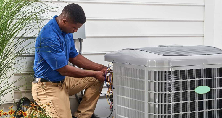 Choosing-The-Right-HVAC-Contractor-Key-Factors-To-Consider